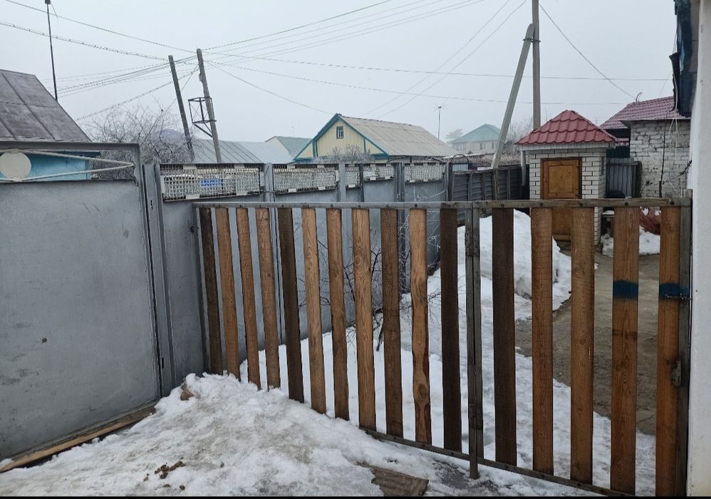 Железные ворота с калиткой