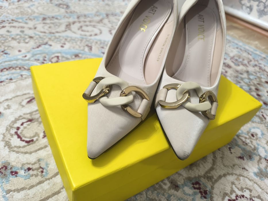 Продам женский туфли