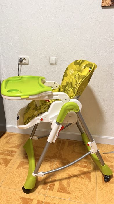 Детский стульчик для кормления
