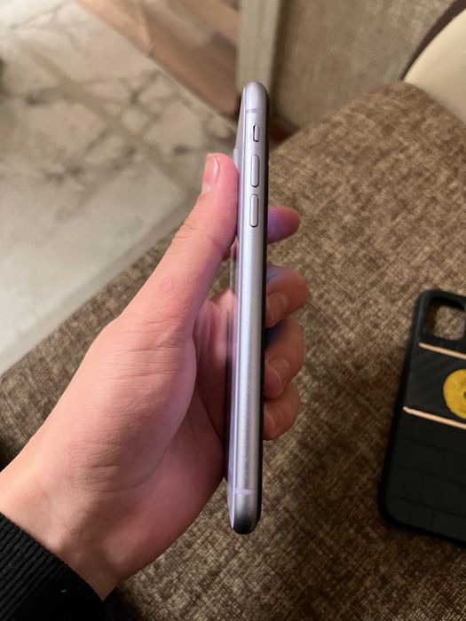 Айфон 11 в идеальным состояние