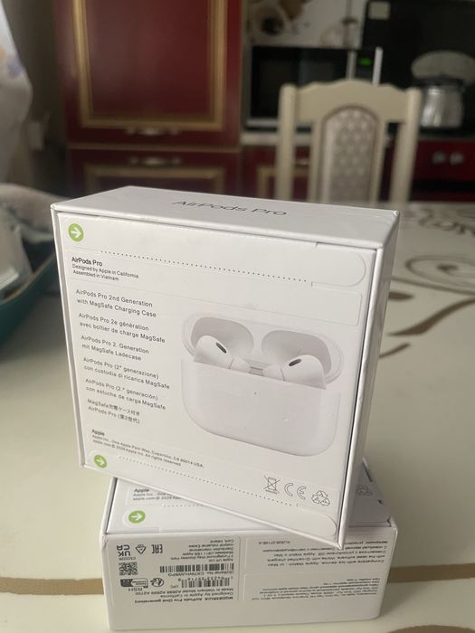 AirPods pro 2 оригинал за 100 000 ,2 шт
