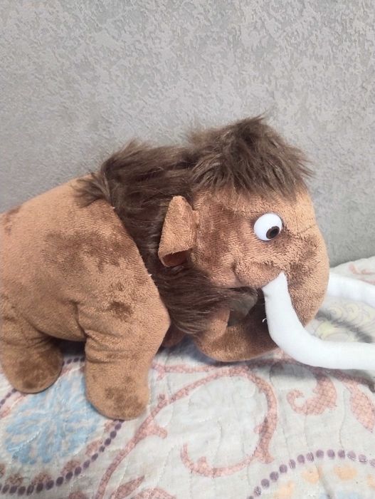 Продам игрушки 1шт 500тг