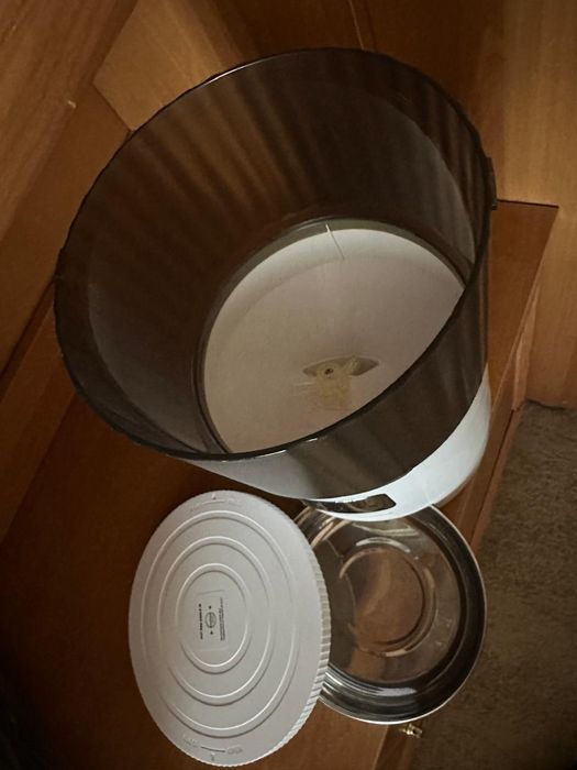 Кормушка для животных