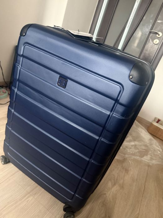 Голям пътнически куфар