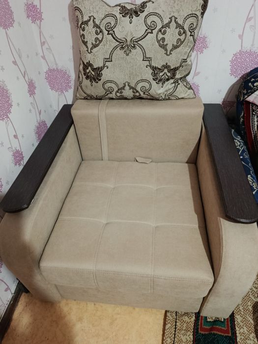 Продам кресло-кровать.
