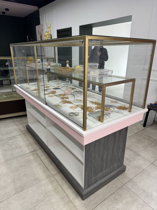 Продам островок и мебель