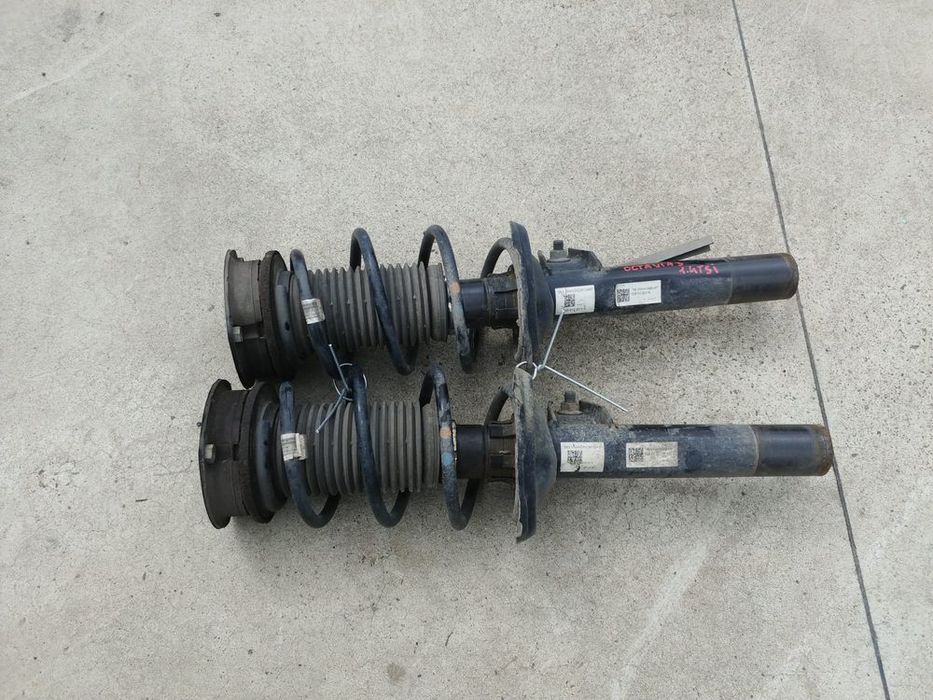 set amortizoare telescoape cu arcuri spate 1.4 tsi cpw skoda octavia 3  5q0412013r
