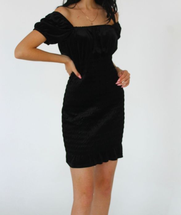 Продам женские платья