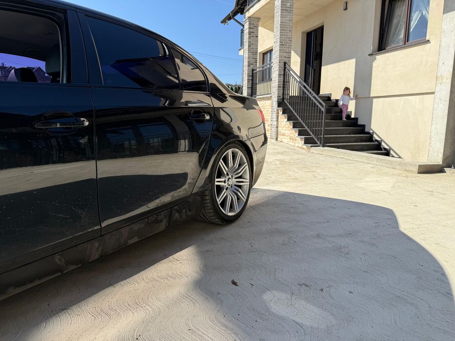 BMW 5 Series 2004 — imagine 4