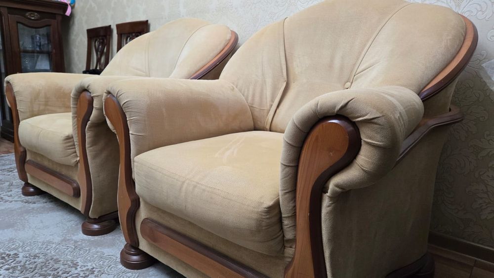 Диван и 2 кресла продам