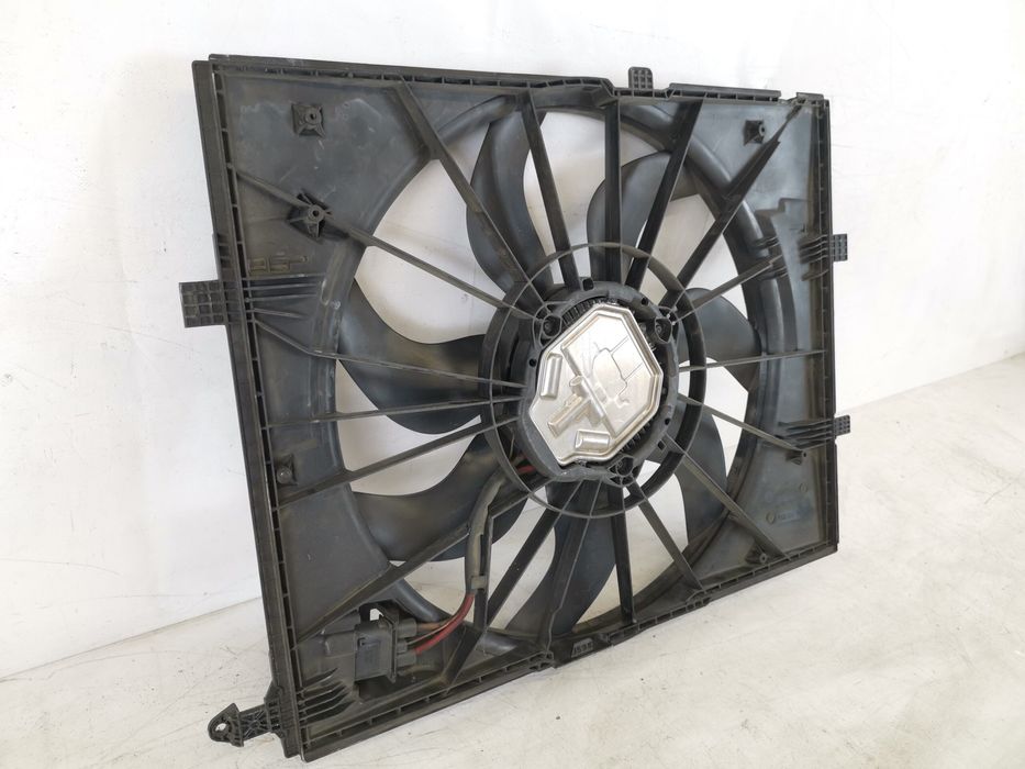 Вентилатор за охлаждане на радиатор Мерцедес-Бенц / Mercedes-Benz S-Cl