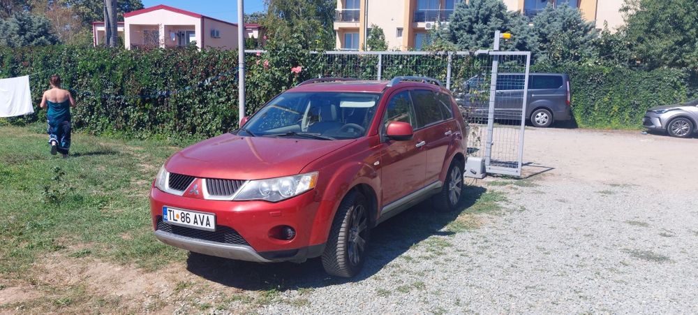 Vând Mitsubishi Outlander 2, 2.200 cm3, 4x4