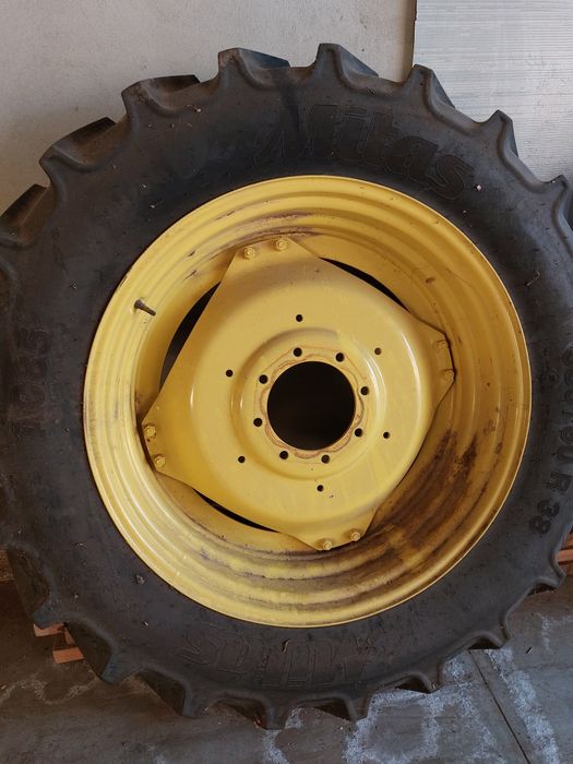 Vând  roti inguste pt  john deere seria 6