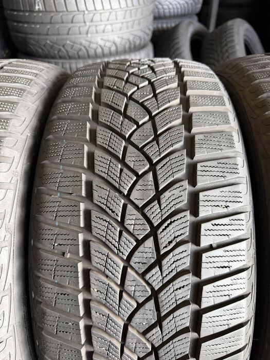 4 anvelope iarna 225/45/17 , GoodYear 7-7.5 mm !
