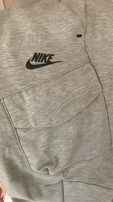 Продавам анцунг  Nike в отлично състояние