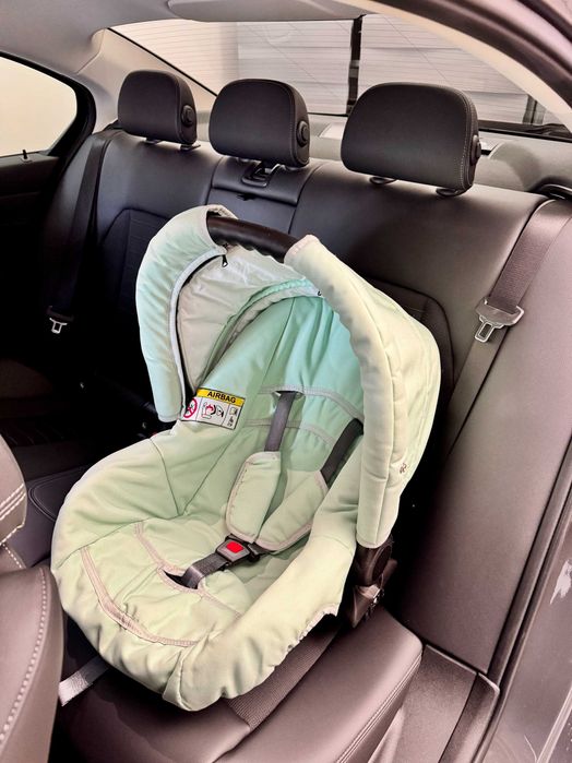 Scaun auto copii Karwala scoica pentru masina 0-10 kg isofix