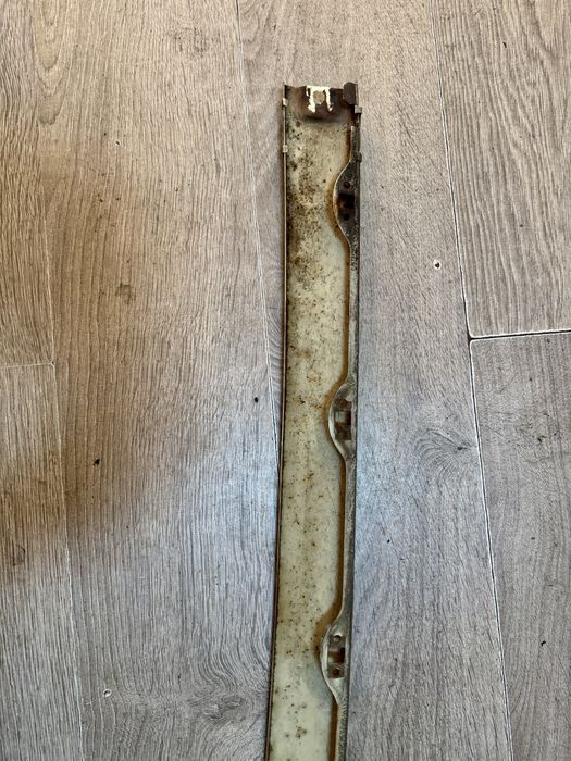 Ornament nichelat bara spate mercedes w126 mijloc si lateral dreapta