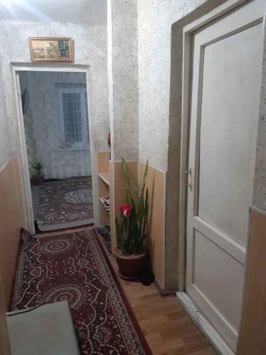 2xonali kv bozor vanesa toyxonasi yonida 4 etaj