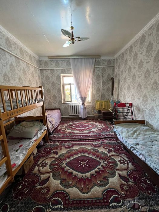 Ховли сотилади 5 хонали