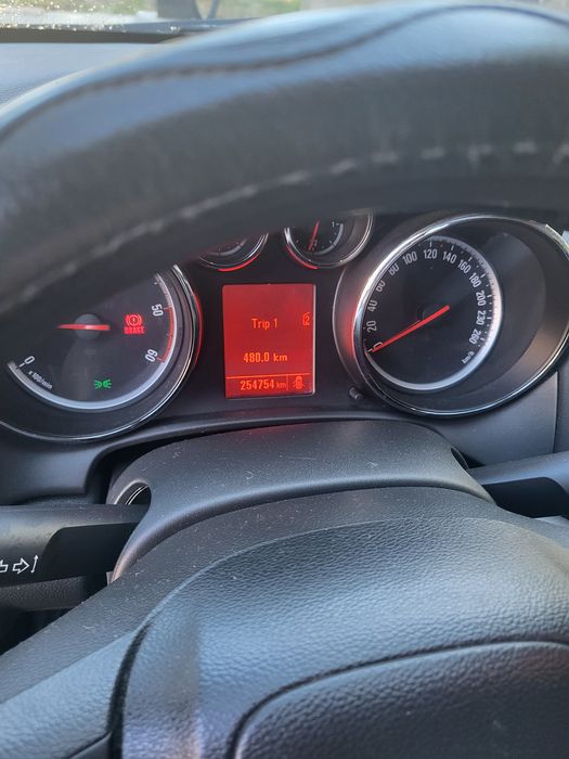 Opel Astra J 2012