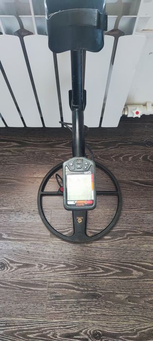 Продам металойскател Quest Q40