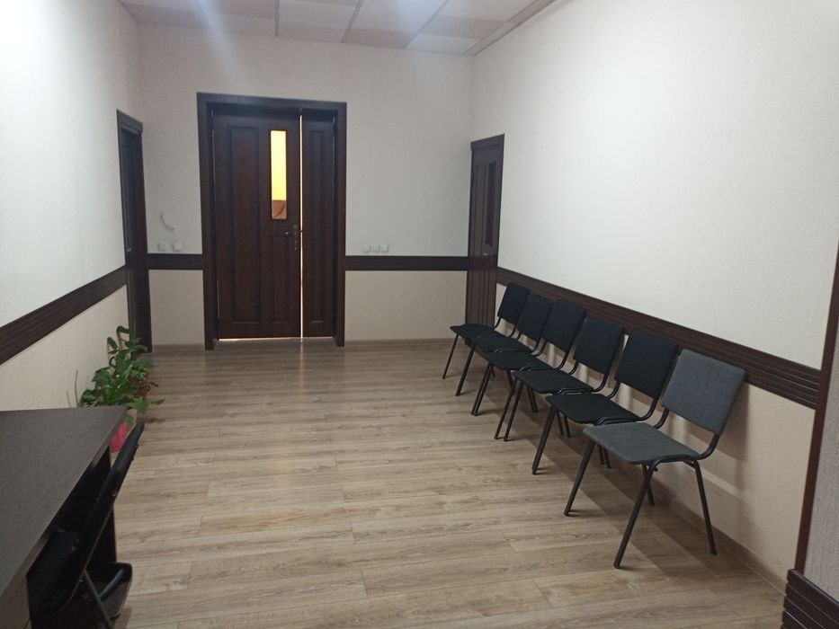 Продается 3-й этаж 341 м2 готовое нежилое помещение с кухней