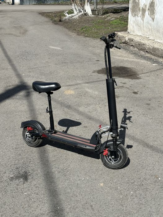 Электросамокат Kugoo m4