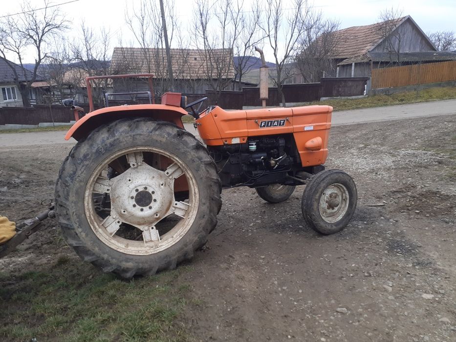 Vând tractor fiat 54 cp