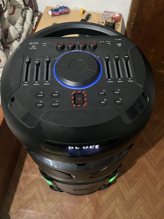 Продава се тонколона CROWN