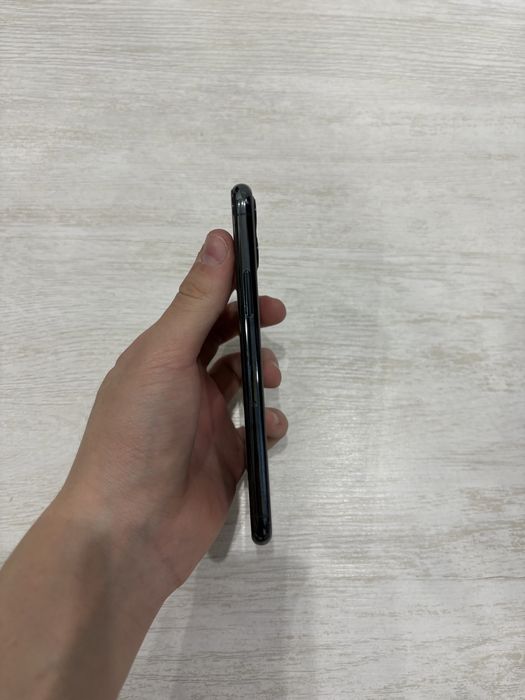 Срочнооо продам Айфон 11 про