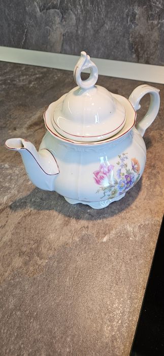 Порцелан - три кани