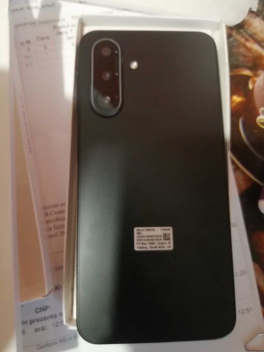 Vreau sa vând un telefon