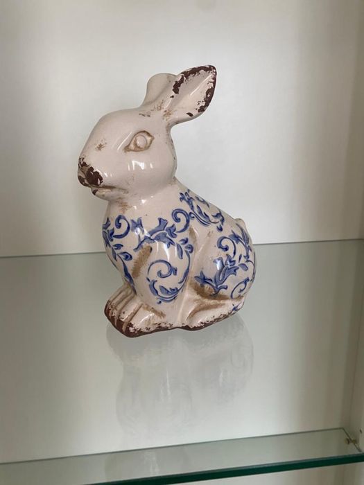 Керамическая статуэтка