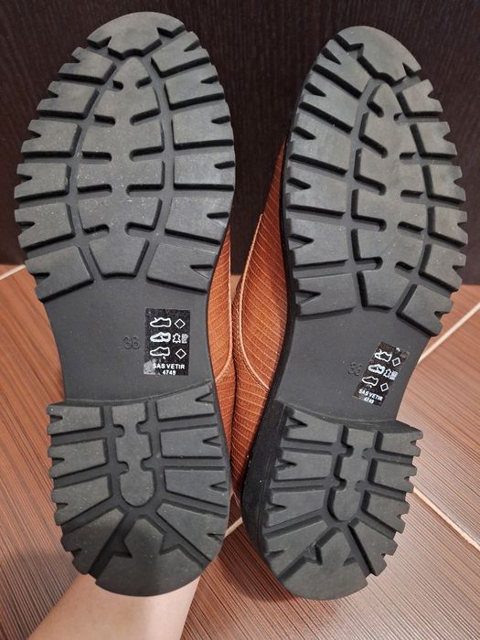 Pantofi piele naturala