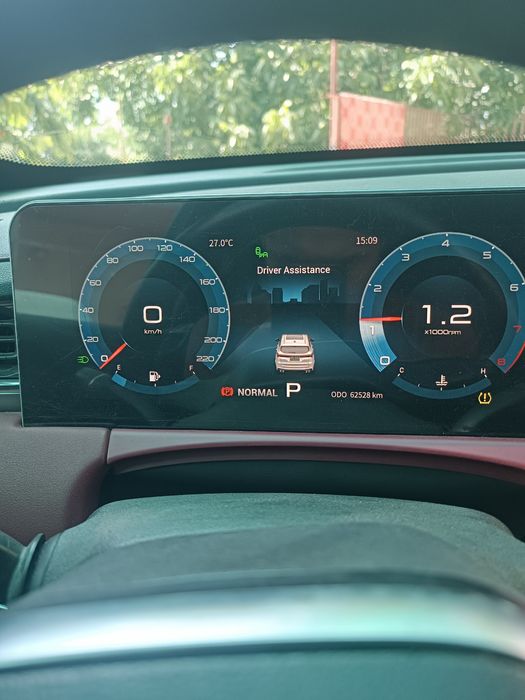 Jetour x 70 plus 1.6 sotiladi
