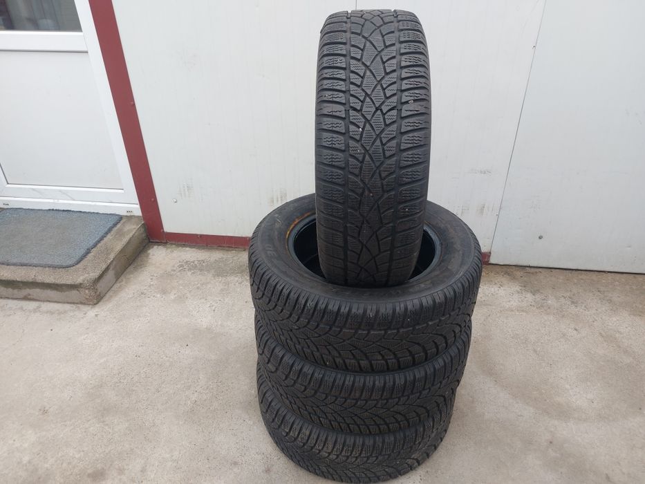 125 lei bucata! Set anvelope M+S/IARNA 215 60 r16 Dunlop! 7 mm