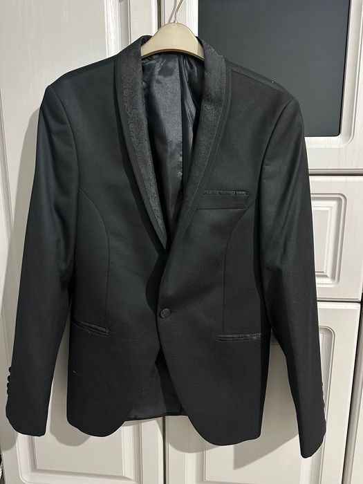 Costum bărbați  nou
