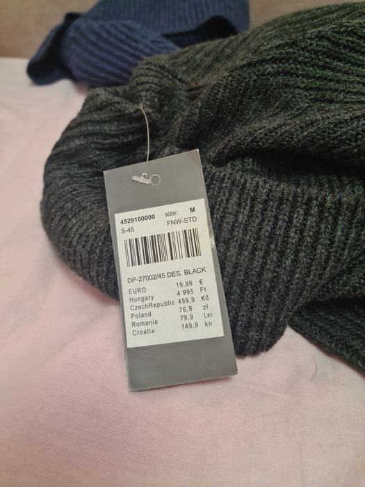 Rochii noi din tricot