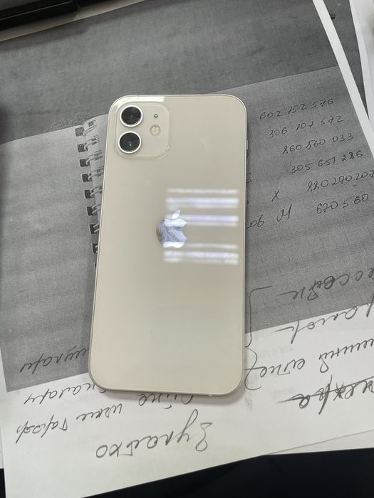 Iphone 12 ёмкост 81/ 64 память