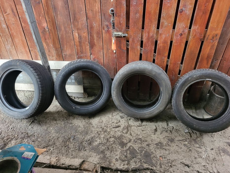 Cauciucuri de vânzare