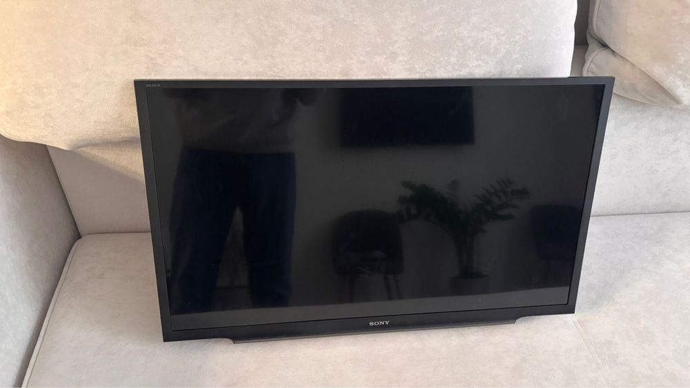 Телевизор   Sony  настенный