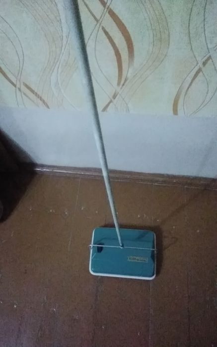 Продаем   домашний  веник щётка.