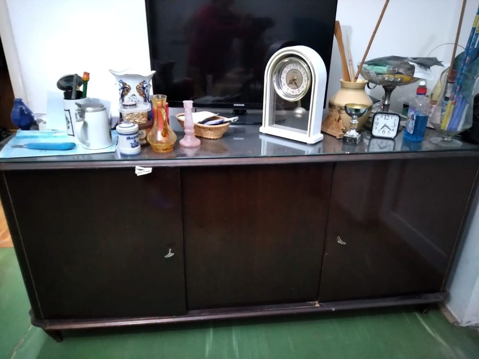 Set mobilier lemn masiv furniruit, moda veche