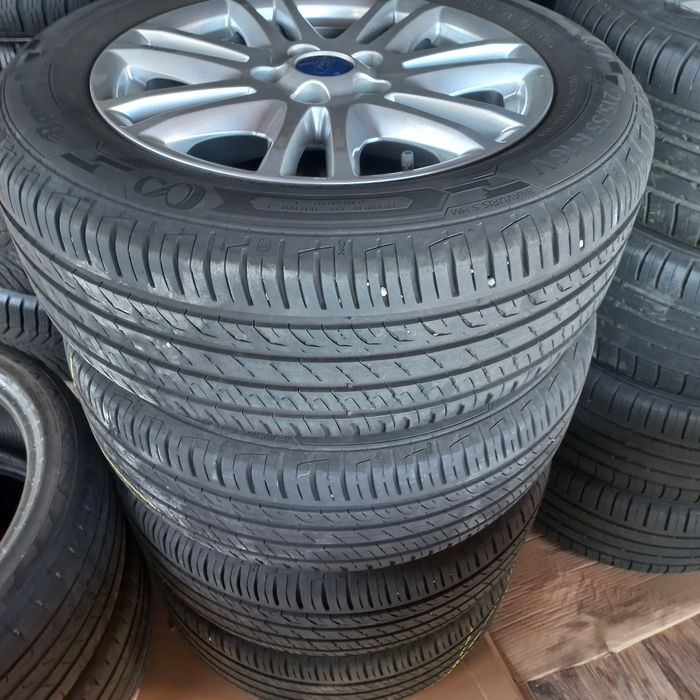 Roti vara ford focus/215/55 R16/Anvelope Barum 2020 Et50
