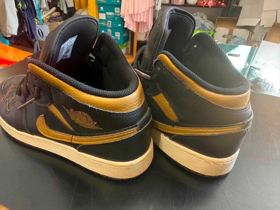 Jordan original mărime 38,5