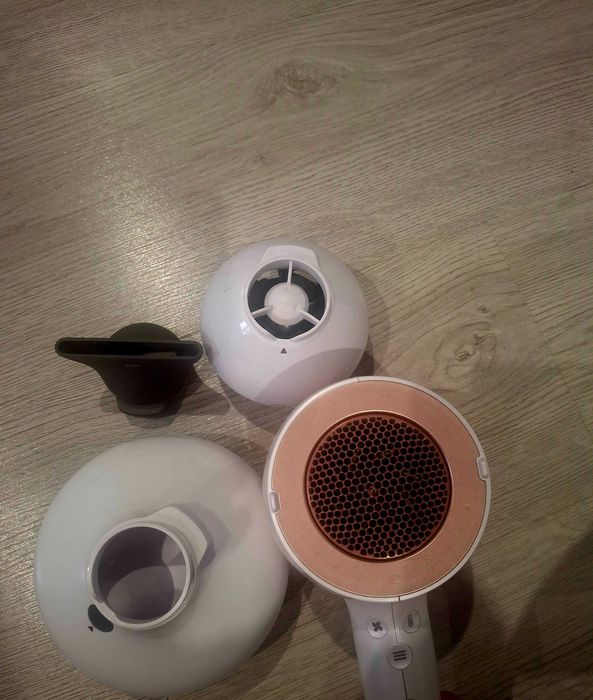 Продавам сешоар Philips Sense