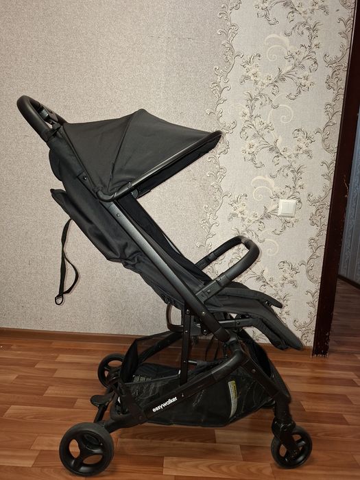 Продам коляску easywalker.