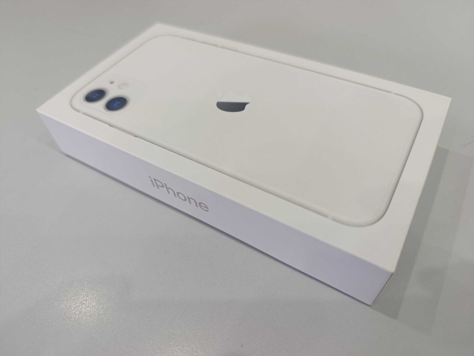 IPhone 11 64GB продам (Уральск).
