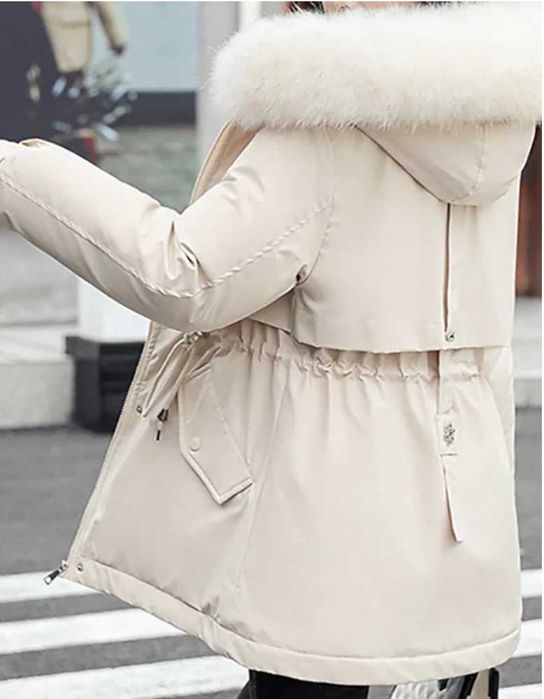 Geaca Parka pentru Iarna cu blana noua alba marimea 46
