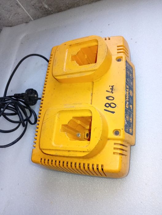 Încărcător dewalt 18v dublu